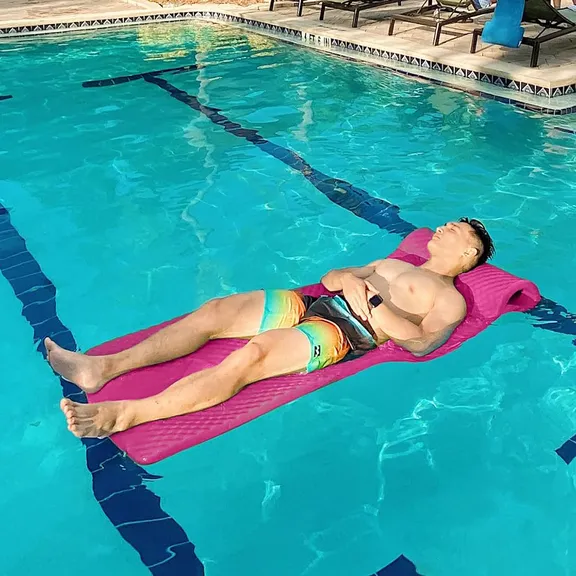 VOS Infinity Lounger Premium Extreme Water Float, Pink
