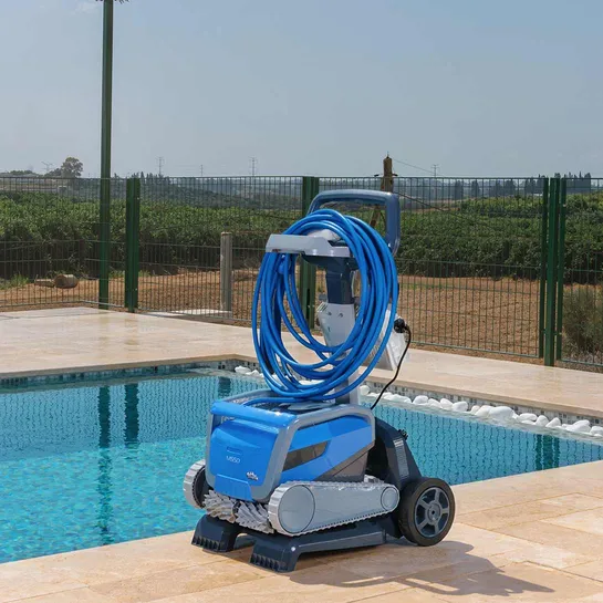 Dolphin M550